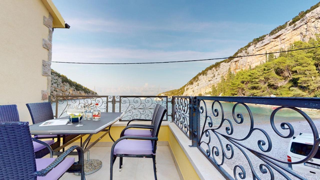 Zen-Pok House On The Beach - Pokrivenik Zastražišće المظهر الخارجي الصورة